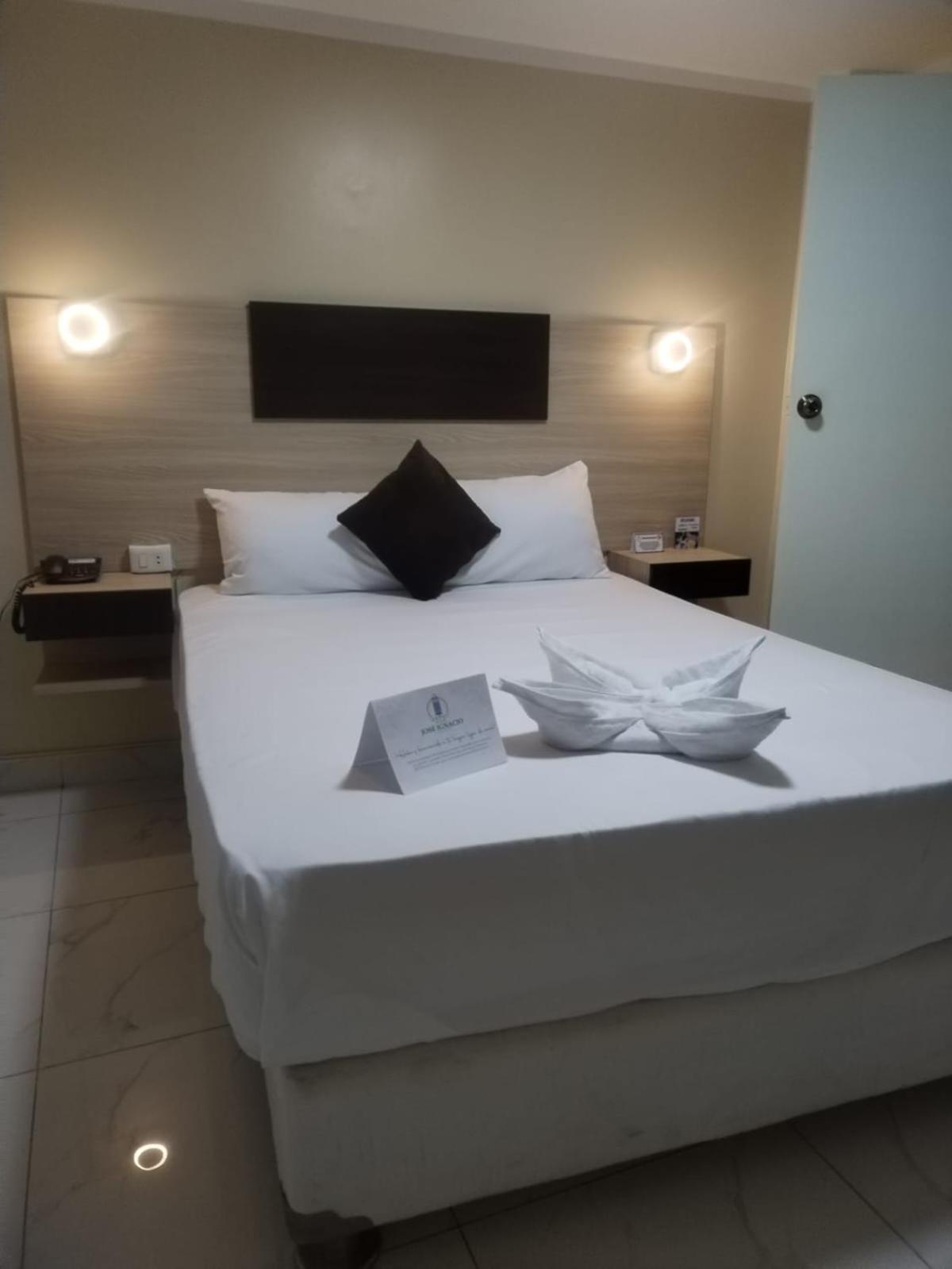 Hotel Jose Ignacio Chepén المظهر الخارجي الصورة